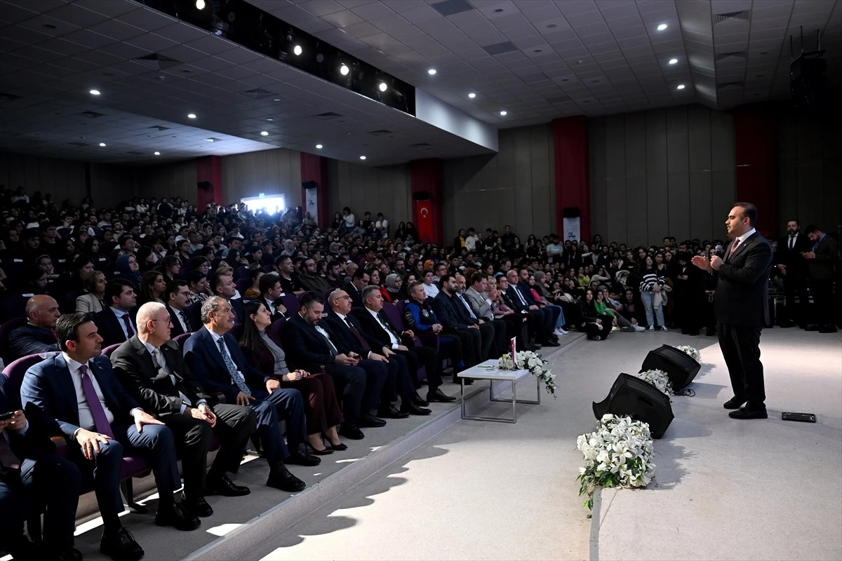 Sanayi ve Teknoloji Bakanı: Türk Gençliğine Güveniyoruz