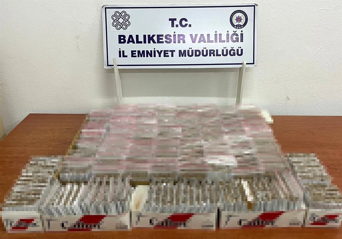 Balıkesir\'de Kaçak Sigara Operasyonu: 5 Bin 980 Adet Sigara Ele Geçirildi