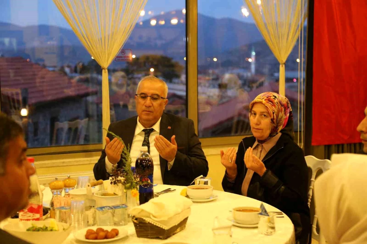 Çameli Belediye Başkanı Cengiz Arslan Şehit, Gazi, Öksüz ve Yetim Aileleriyle İftar Yemeği Düzenledi