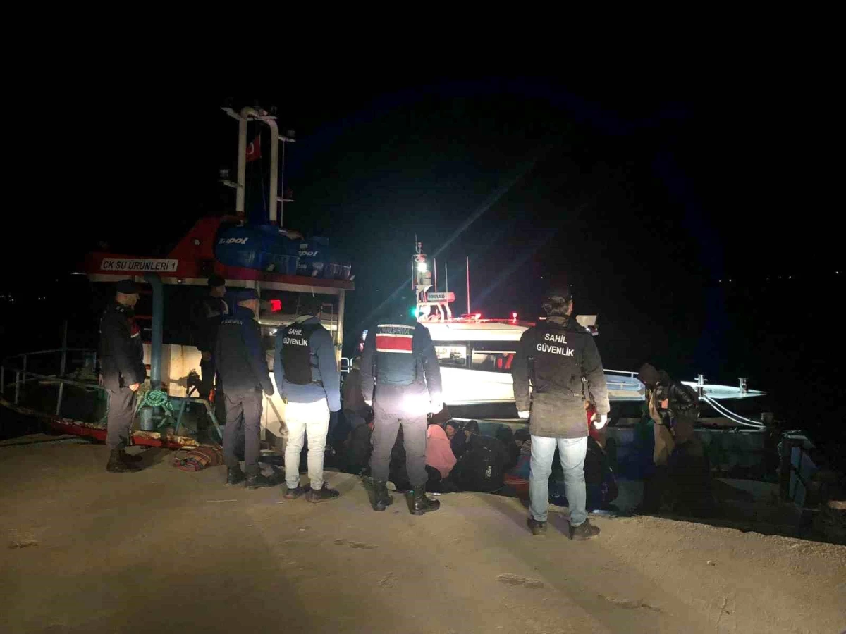 Çanakkale\'de İHA Destekli Operasyonda 84 Kaçak Göçmen Yakalandı