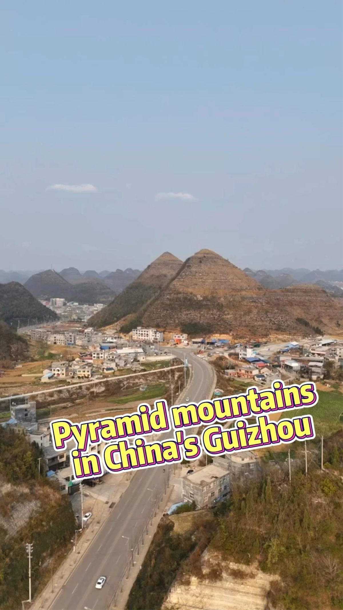 Çin\'in Guizhou eyaletindeki piramit şeklindeki dağlar havadan görüntülendi