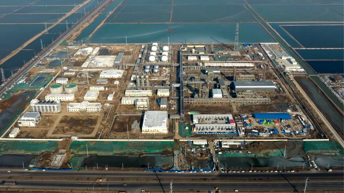 Çin\'in en büyük açık deniz ham petrol üreticisi Bohai Petrol Sahası tarafından inşa edilen doğalgaz işleme terminali projesi hizmete girdi