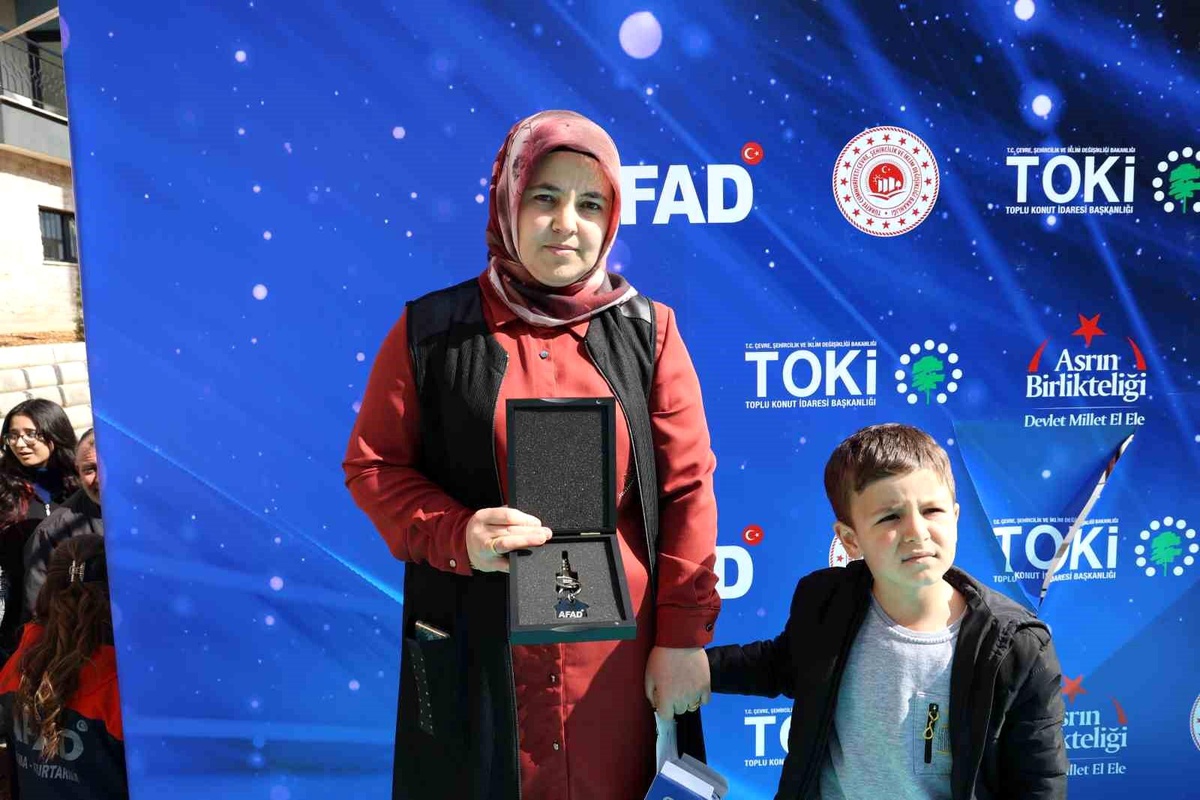 Kahramanmaraş\'ta Deprem Konutları Anahtar Teslimi Yapıldı