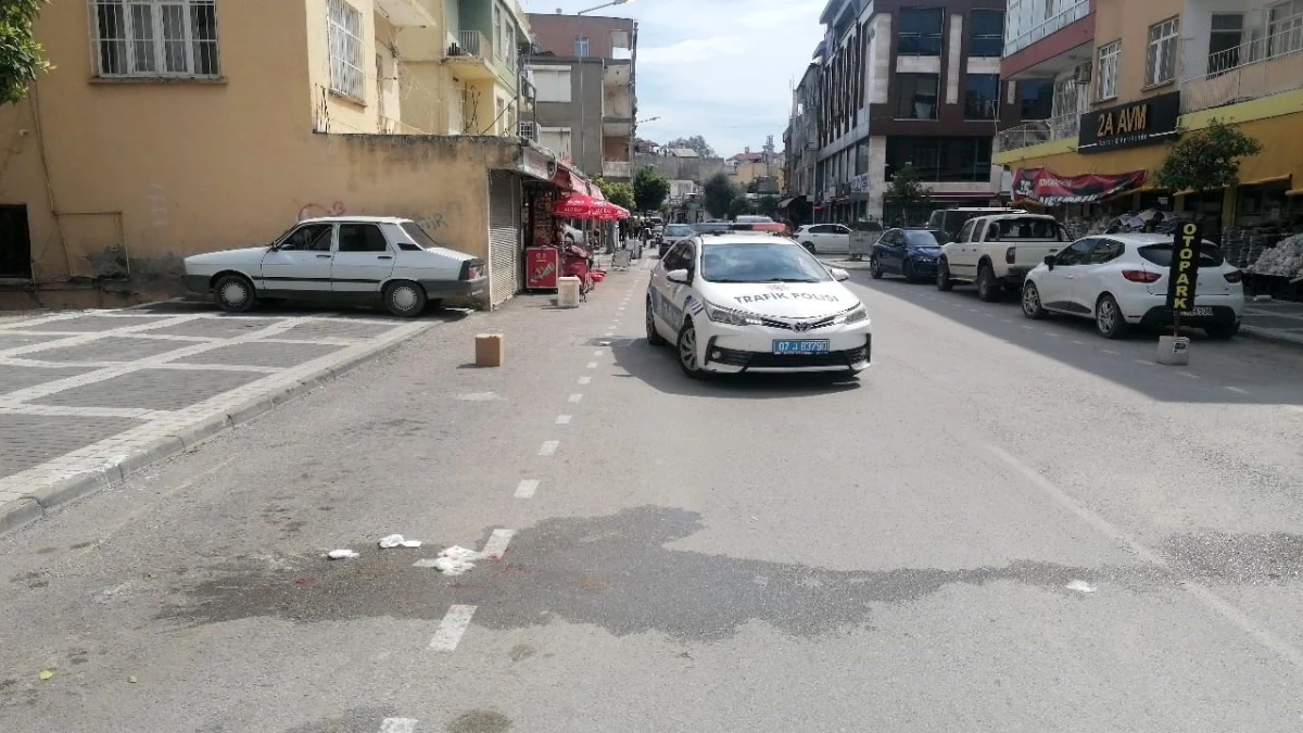 Antalya\'da elektrikli scooter yayaya çarptı