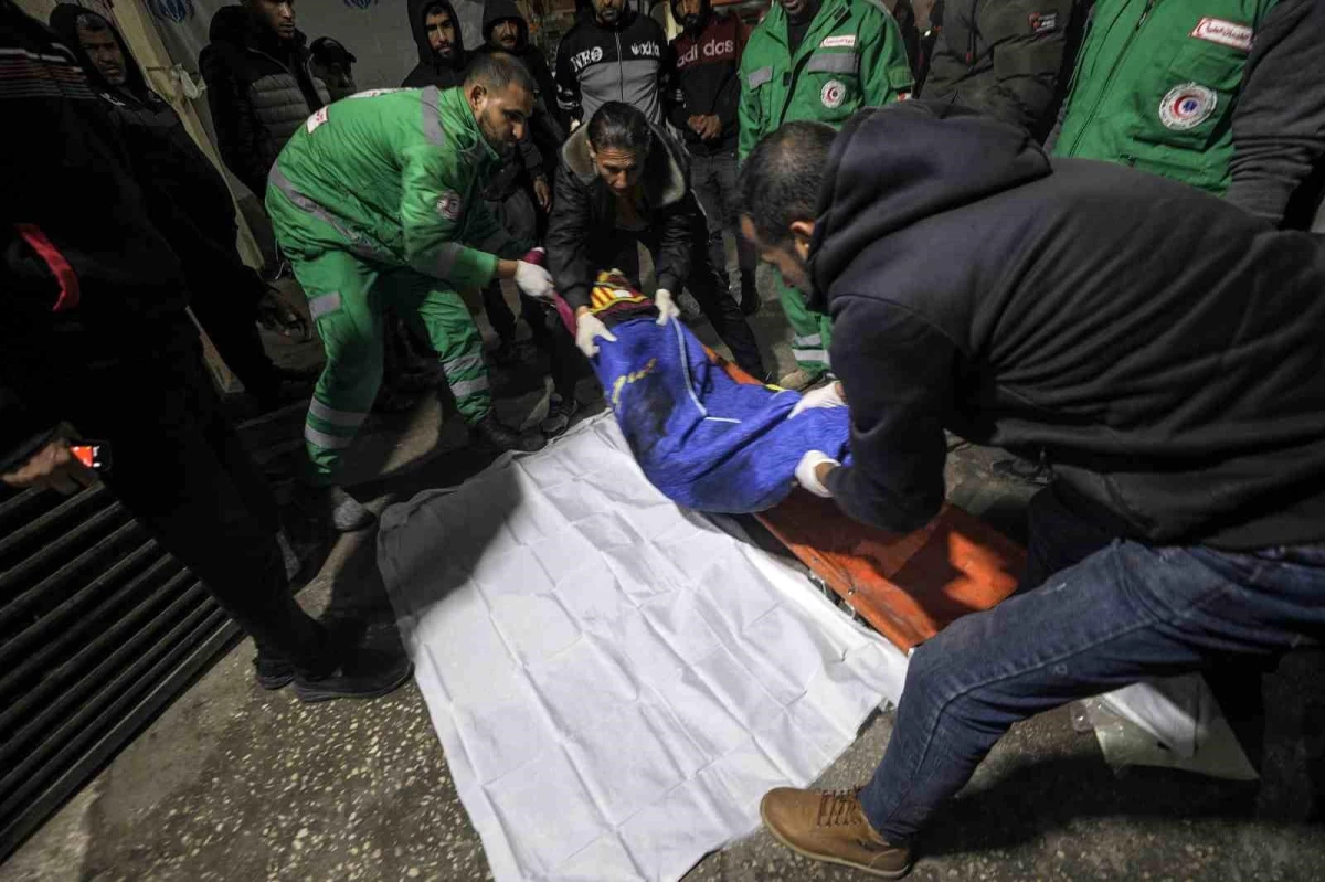 İsrail\'in Gazze Şeridi\'ne düzenlediği saldırılarda 93 Filistinli hayatını kaybetti