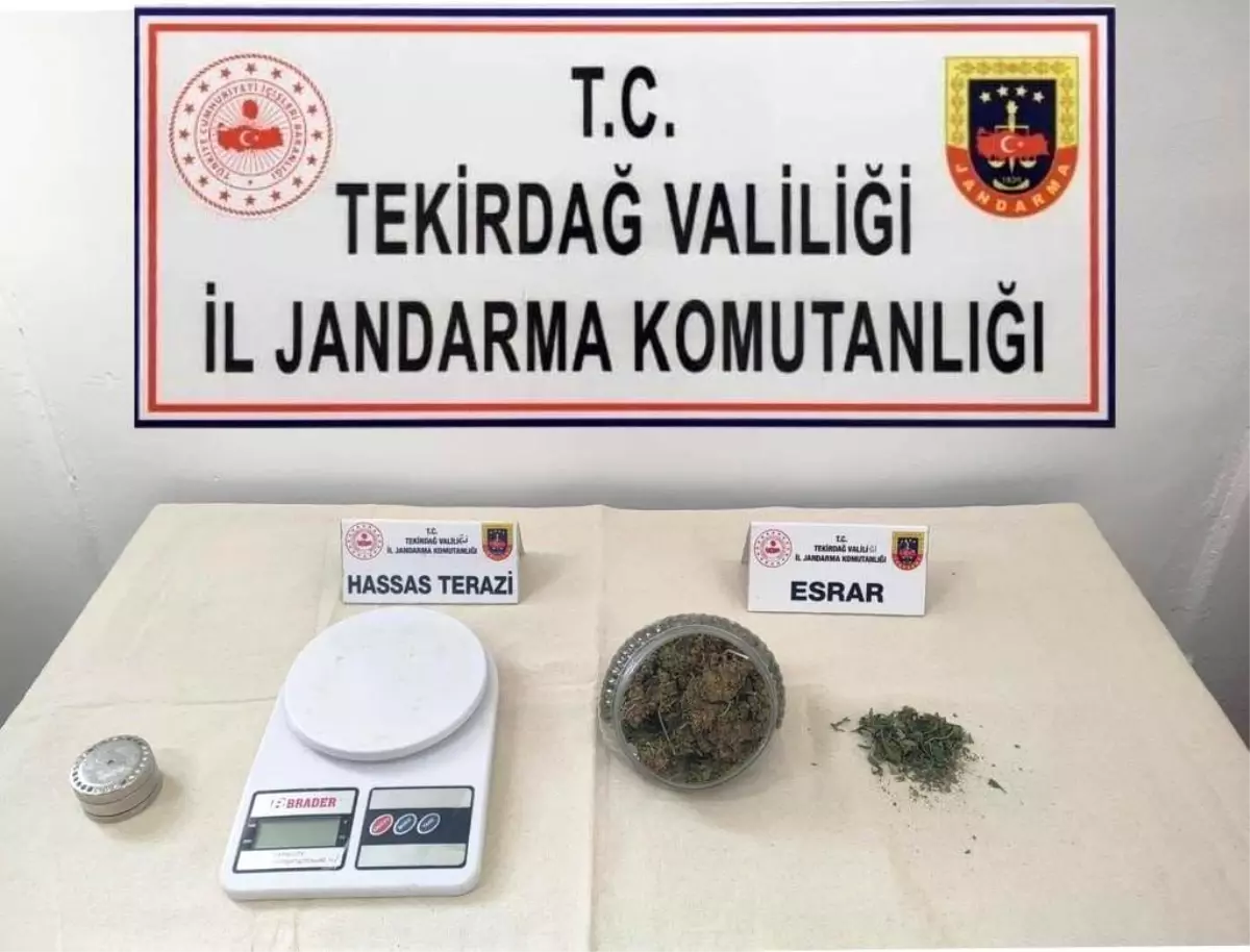 Tekirdağ\'da jandarma ekipleri uyuşturucu ile mücadelede 4 kişiyi yakaladı