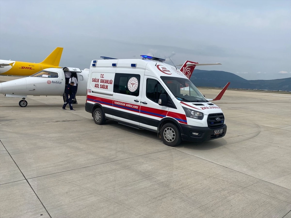 Muğla\'da Kalbinde Sorun Bulunan Bebek Ambulans Uçakla İstanbul\'a Sevk Edildi
