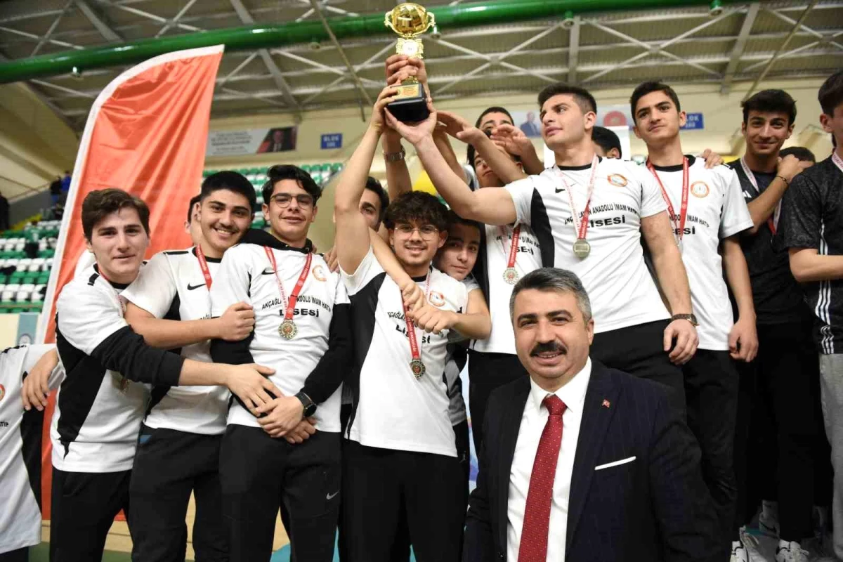 Yıldırım Belediyesi Okul Sporları İlçe Şenlikleri Tamamlandı