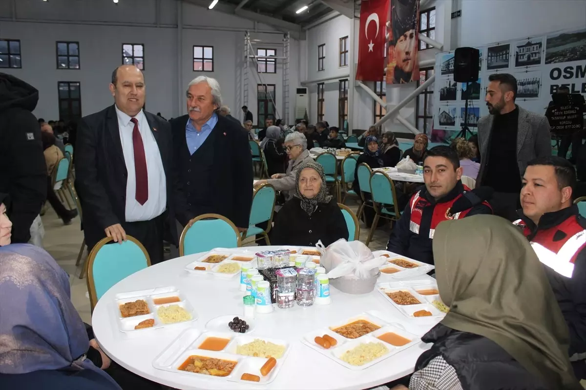 Osmaneli\'de Şehitler Anma Günü ve Çanakkale Zaferi iftarla kutlandı