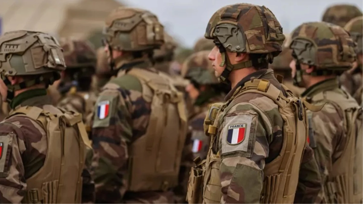 Rus istihbaratı: Fransa, Ukrayna\'ya asker göndermek için hazırlık yapıyor