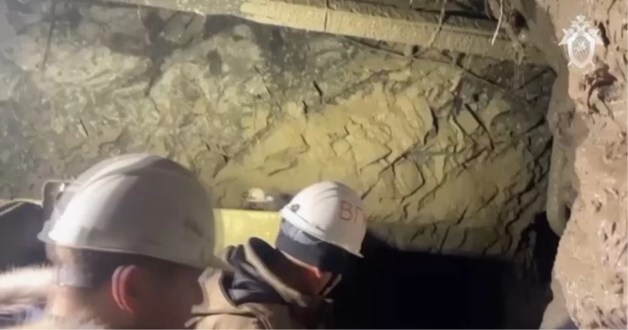 Doğu Rusya\'da Altın Madeninde Çökme: En Az 13 Madenci Mahsur