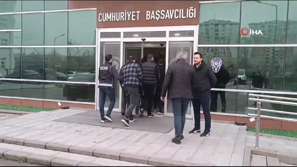 Tekirdağ\'da Tefecilik ve Nitelikli Yağma Operasyonunda 11 Şüpheli Gözaltına Alındı