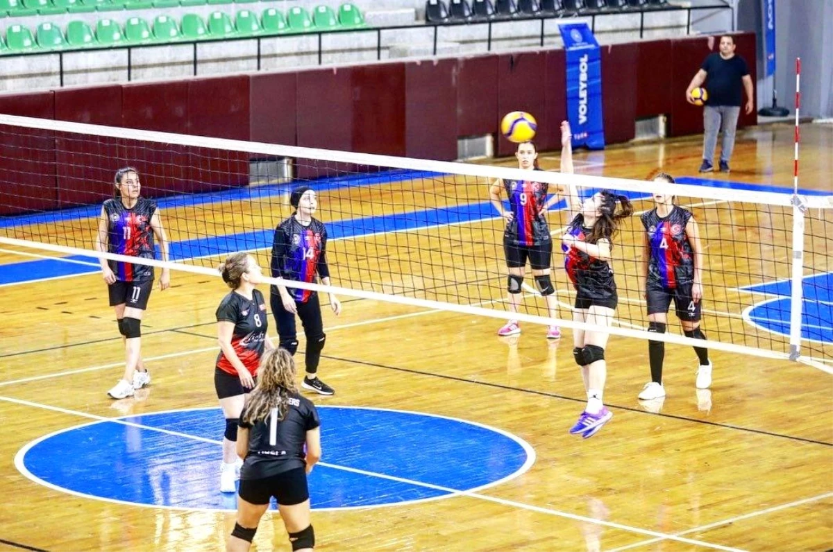 Denizli\'de Türkiye Voleybol Federasyonu Bölgesel Lig Müsabakaları Başlıyor