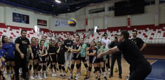 VakıfBank Kadın Voleybol Takımı'nın 'Yarının Sultanları' projesi Kırklareli'nde gerçekleşti