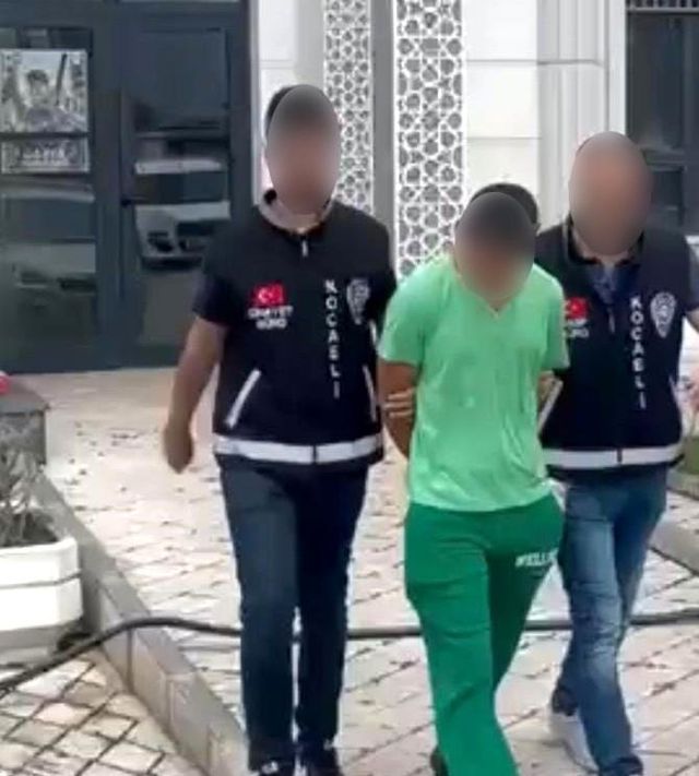 Cezaevinden çıkıp kendisine tecavüz ettiği iddiasıyla yaşlı adamı öldüren genç, hakim karşısında Cezaevinden çıkıp kendisine tecavüz ettiği iddiasıyla yaşlı adamı öldüren genç, hakim karşısında