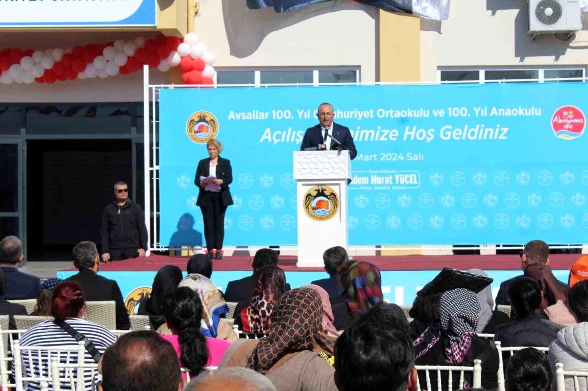 Mevlüt Çavuşoğlu: Antalya daha iyi hizmetleri hak ediyor