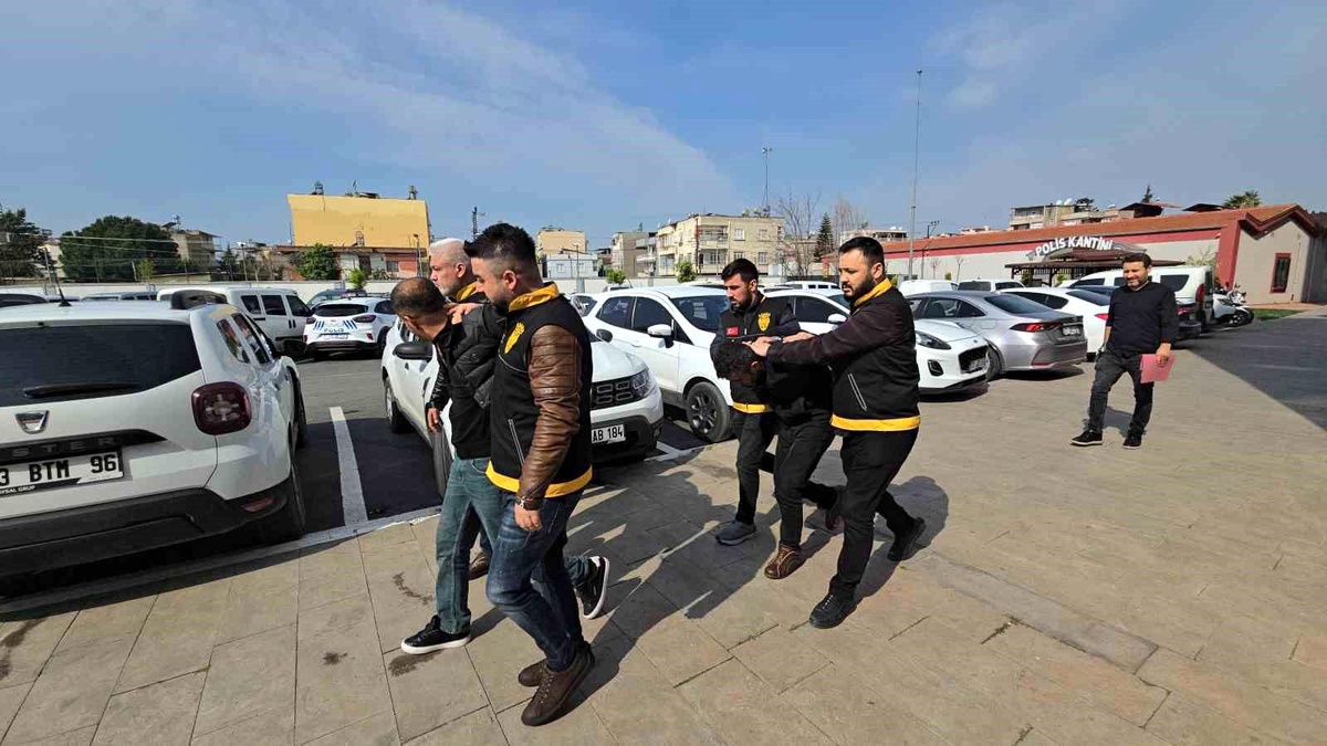 Adana\'da Banka Çıkışında Hırsızlık: 270 Bin TL Çalındı