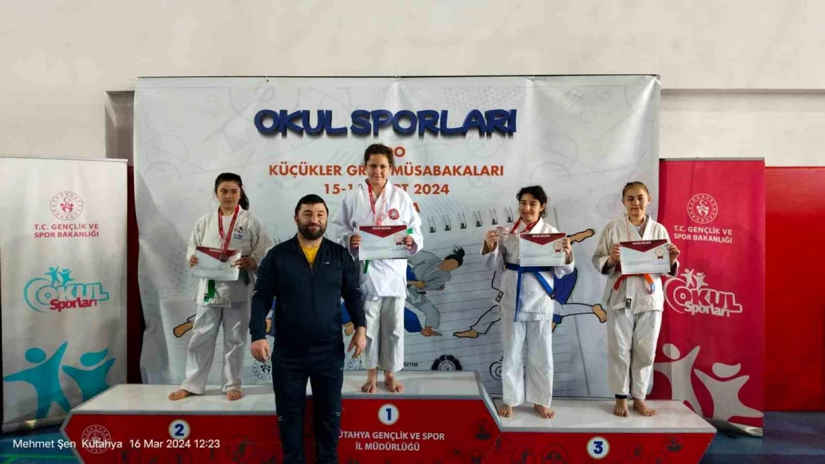 Bilecikli Sporcu Buğlem Heybetoğlu Okul Sporları Judo Küçükler Grup Müsabakası\'nda Şampiyon Oldu