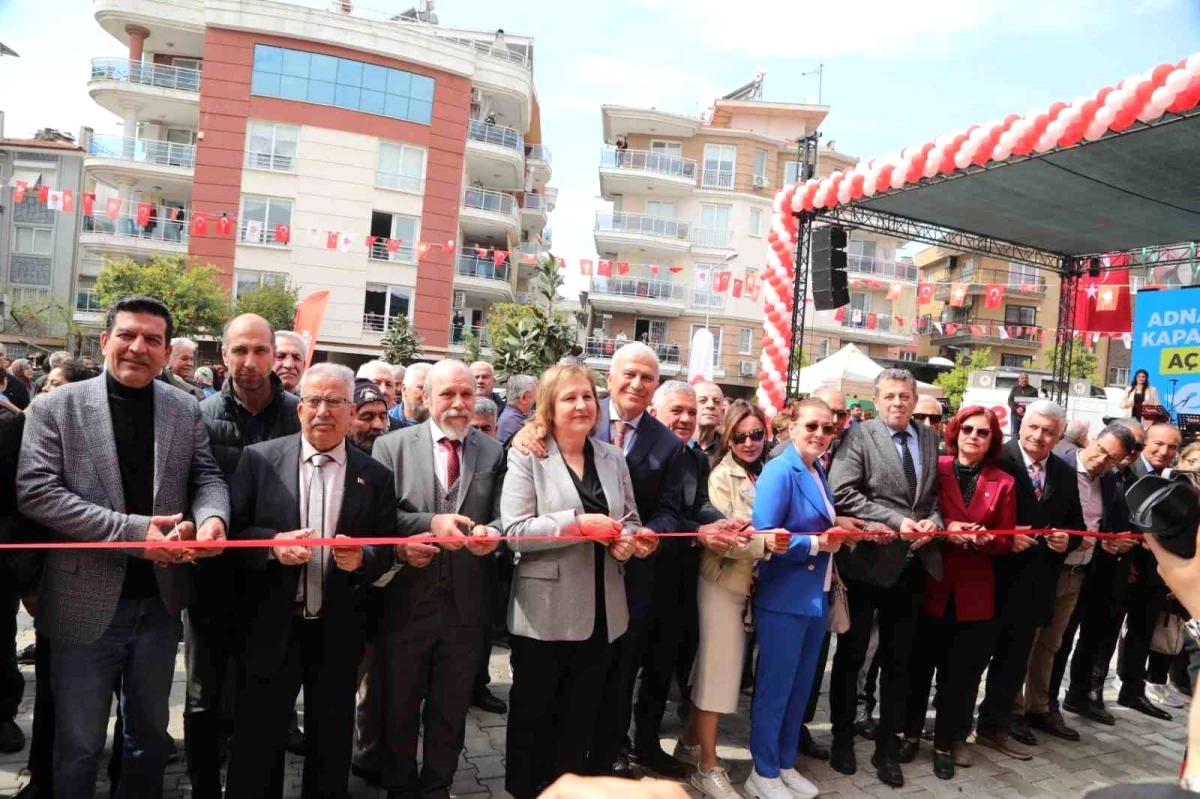 Efeler Belediye Başkanı Mehmet Fatih Atay, Adnan Menderes Kapalı Pazar Yeri\'ni açtı