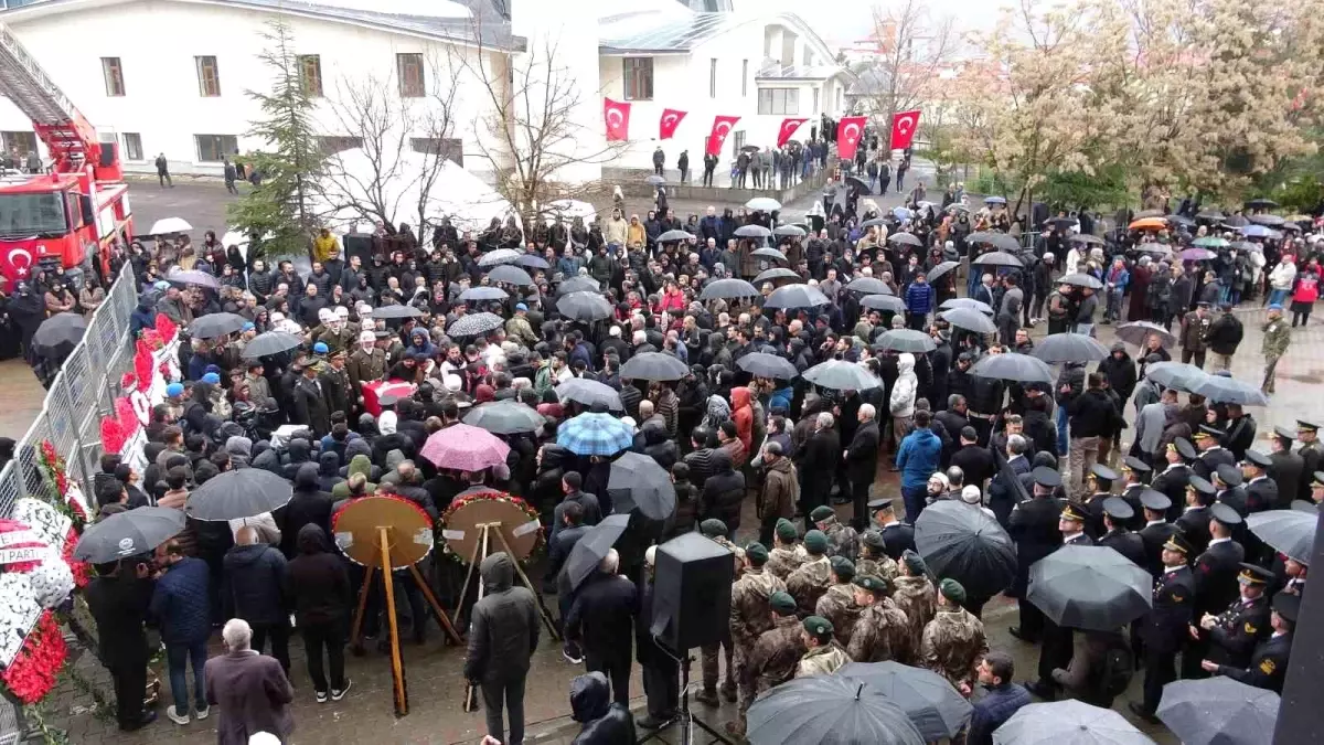 Pençe-Kilit Operasyonunda Şehit Olan Tabip Teğmen Hulusi Elçi Dualarla Uğurlandı