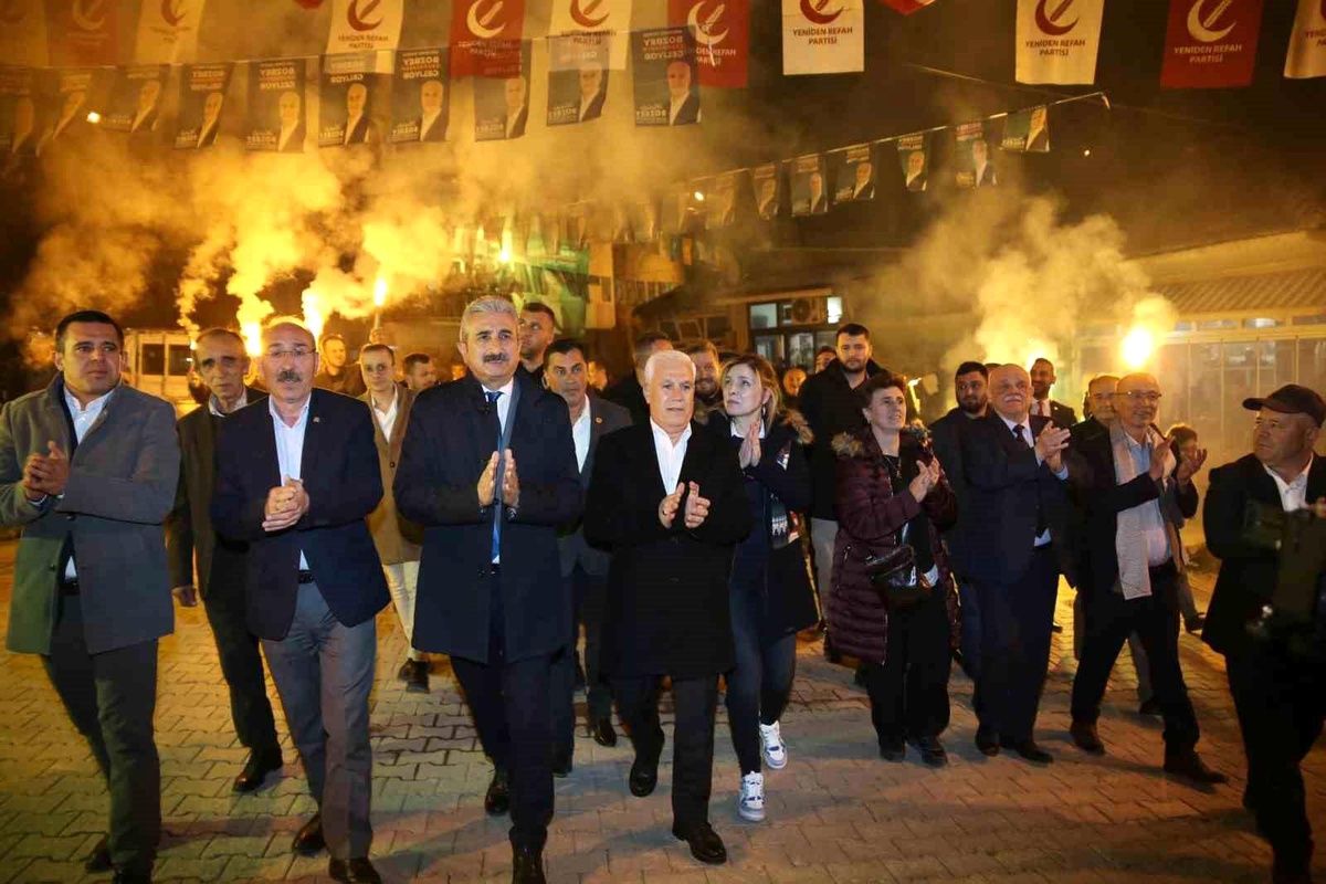 CHP Bursa Büyükşehir Belediye Başkan Adayı Mustafa Bozbey Tacir Mahallesi\'nde Gölet Vaadi Verdi