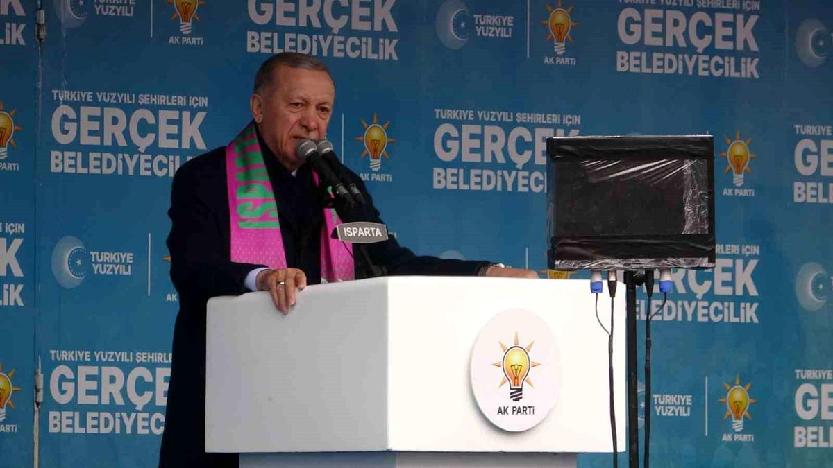 Cumhurbaşkanı Erdoğan: "Deste deste dolarlarla İstanbul\'da seçim kazanmak istiyorlar"