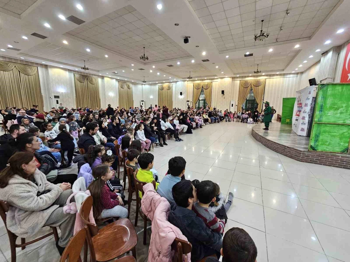 Değirmendere\'de düzenlenen Ramazan şenliği çocukların ilgisini çekti