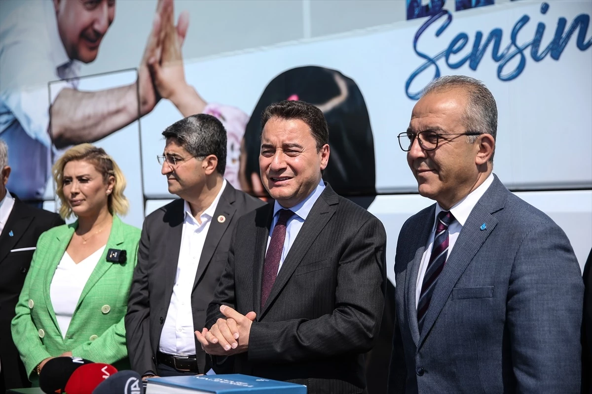 DEVA Partisi Genel Başkanı Ali Babacan: Biz belediyeciliği etkin ve temiz yaparız