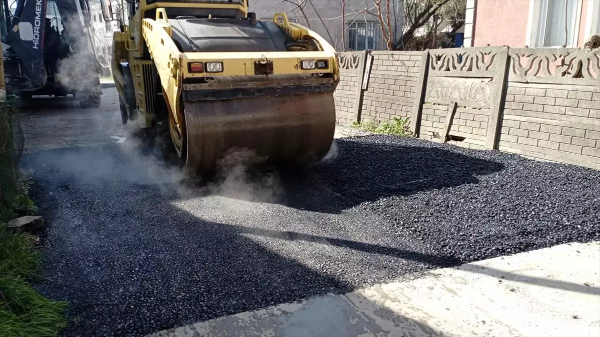 Düzce Belediyesi Asfaltlama Çalışmalarını Sürdürüyor