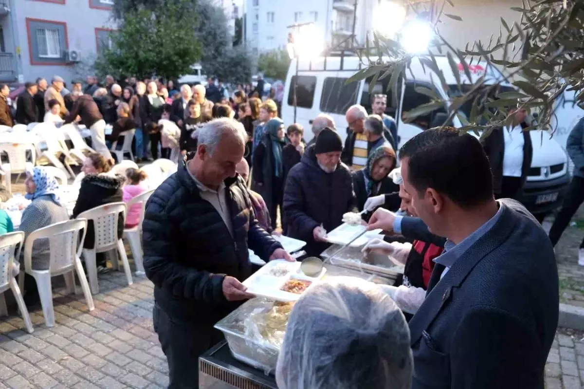 Efeler Belediye Başkan Adayı Burak Pehlivan Vatandaşlarla İftar Programında Buluştu