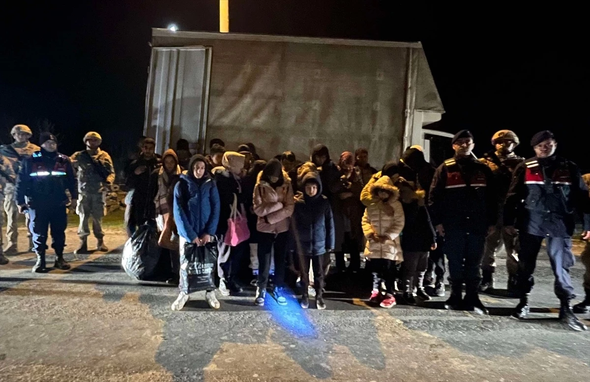 Edirne\'de 29 yabancı uyruklu yasa dışı yollarla yakalandı