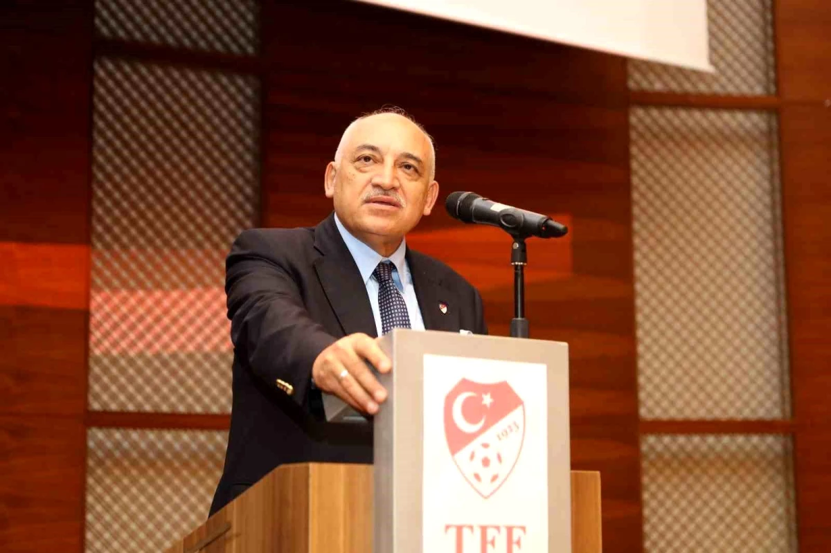 TFF Başkanı Mehmet Büyükekşi, kulüp başkanlarıyla iftar yemeğinde bir araya geldi