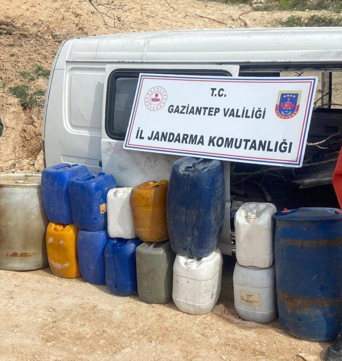 Gaziantep\'te Yakıt Tankerinden Akaryakıt Çalan Şüpheliler Tutuklandı