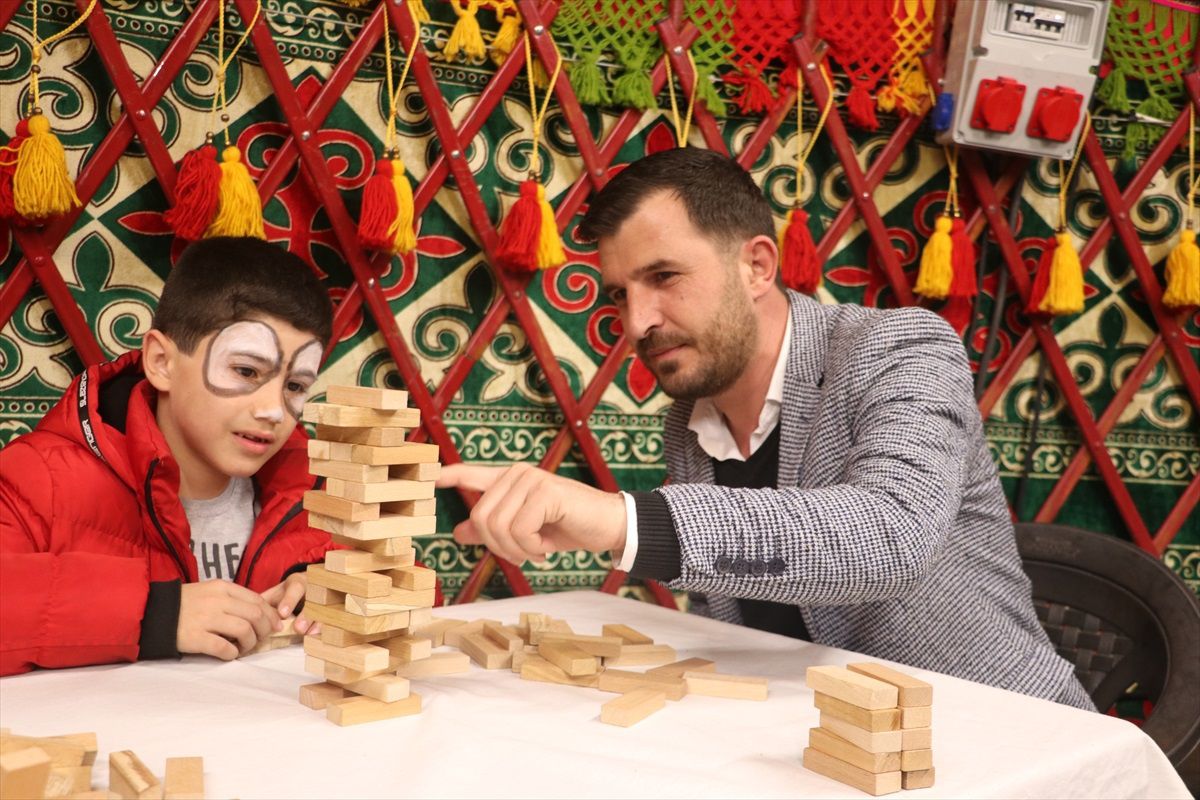 Gaziantep\'te Ramazan Sokağı\'nda Çeşitli Etkinliklerle Vatandaşlar Ağırlanıyor