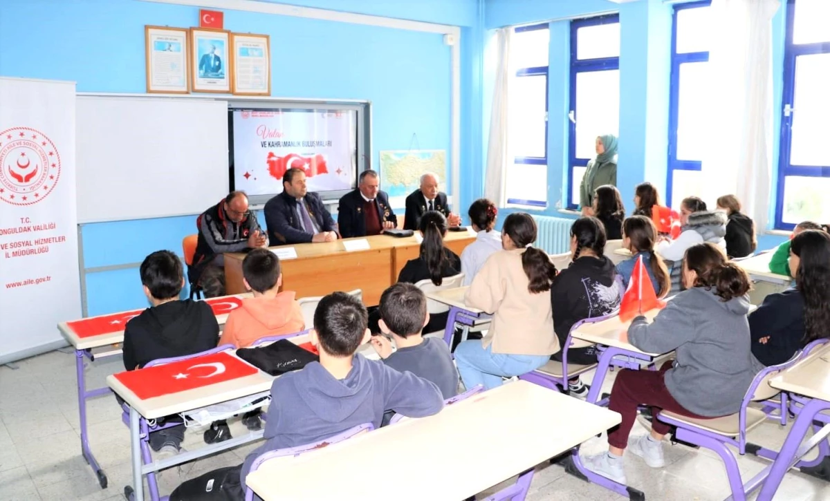 Zonguldak\'ta gaziler, vatan ve kahramanlık buluşmaları etkinliğinde öğrencilerle bir araya geldi
