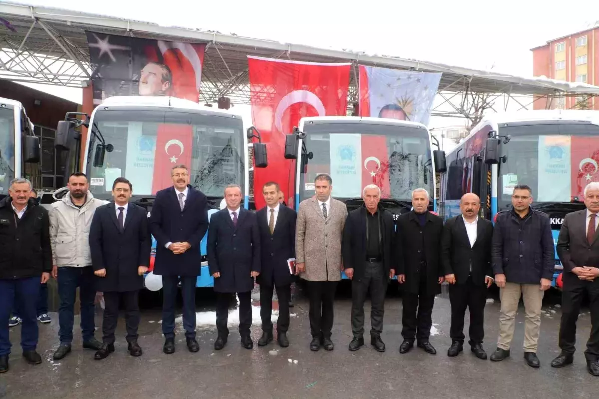 Hakkari Belediyesi Yeni Toplu Taşıma Araçlarını Hizmete Aldı