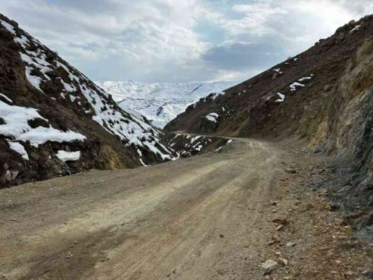 Hakkari Çalımlı mezrası sakinleri, hizmet alamadıklarını söyleyerek sandığa gitmeyeceklerini açıkladı Hakkari Çalımlı mezrası sakinleri, hizmet alamadıklarını söyleyerek sandığa gitmeyeceklerini açıkladı