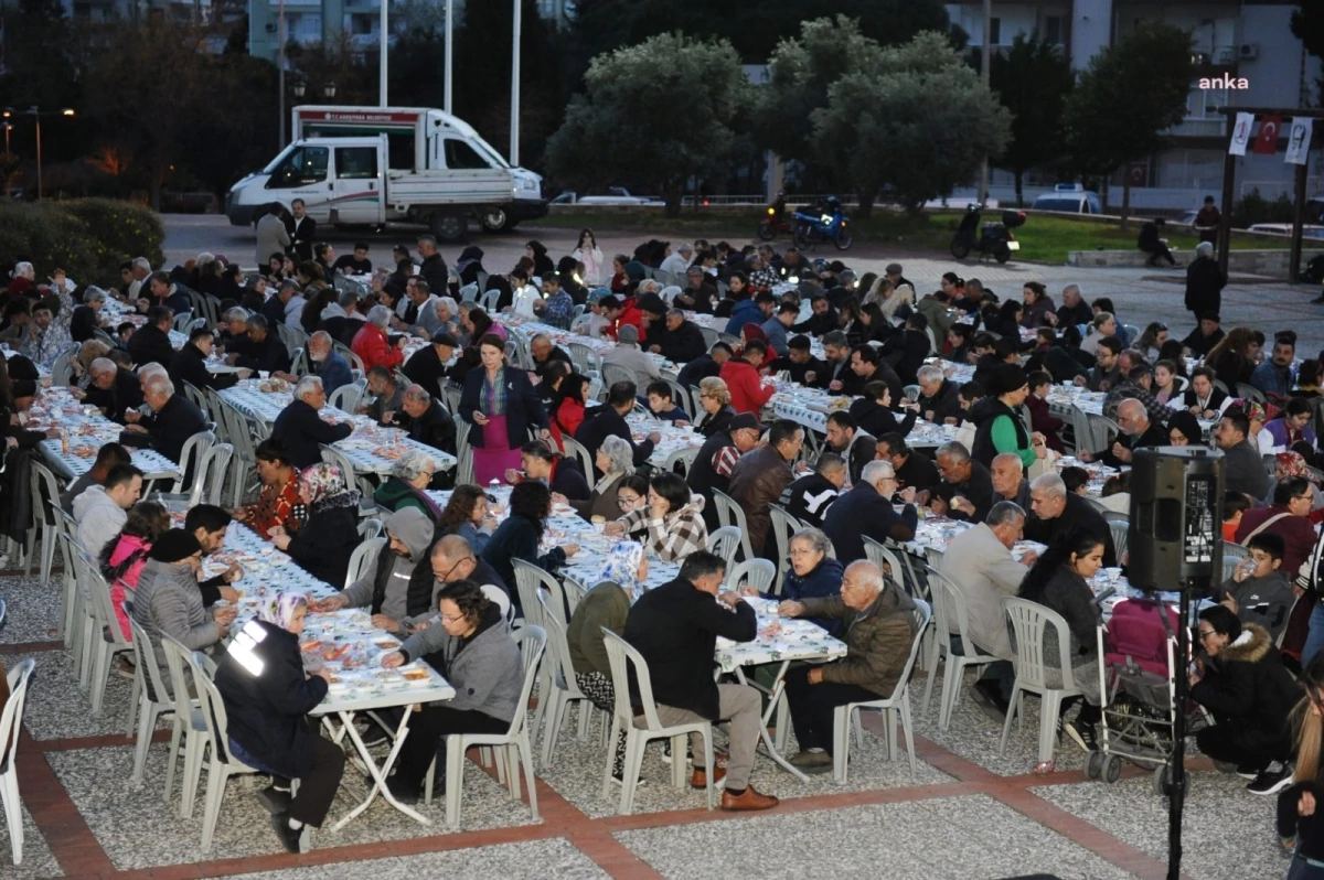 Karşıyaka Belediyesi Ramazan Ayında İftar Yemekleri Düzenliyor