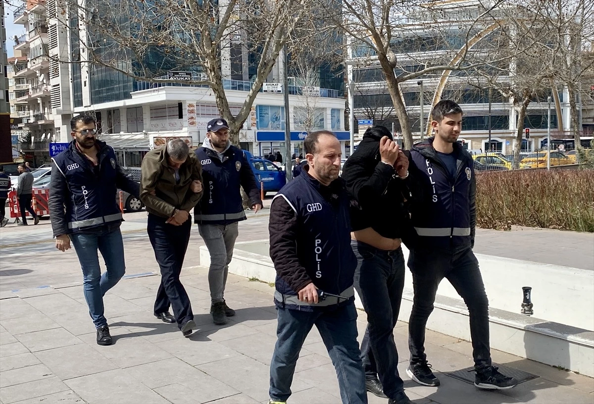 Kırşehir\'de 11 düzensiz göçmen ve 3 şüpheli yakalandı