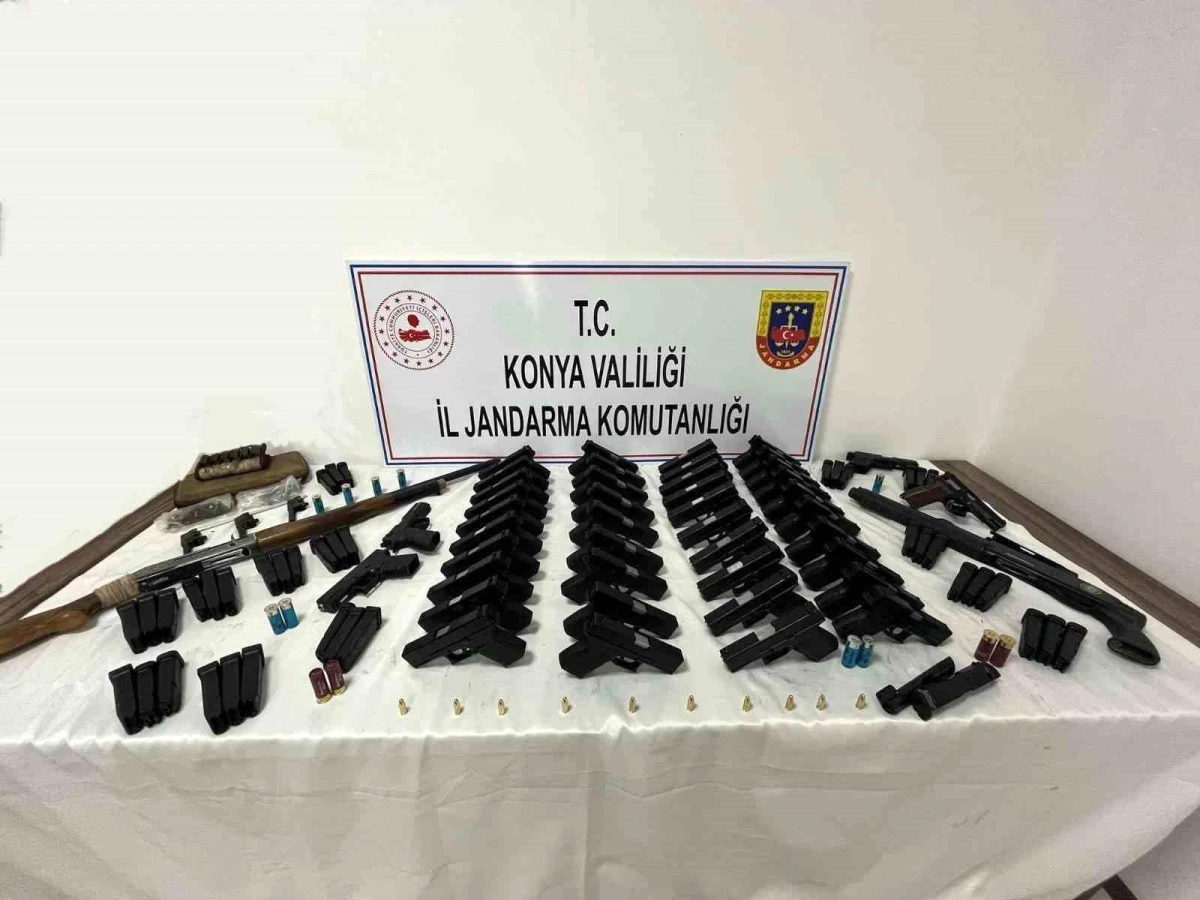 Konya Beyşehir\'de Ruhsatsız Silah Operasyonu: 47 Tabanca Ele Geçirildi