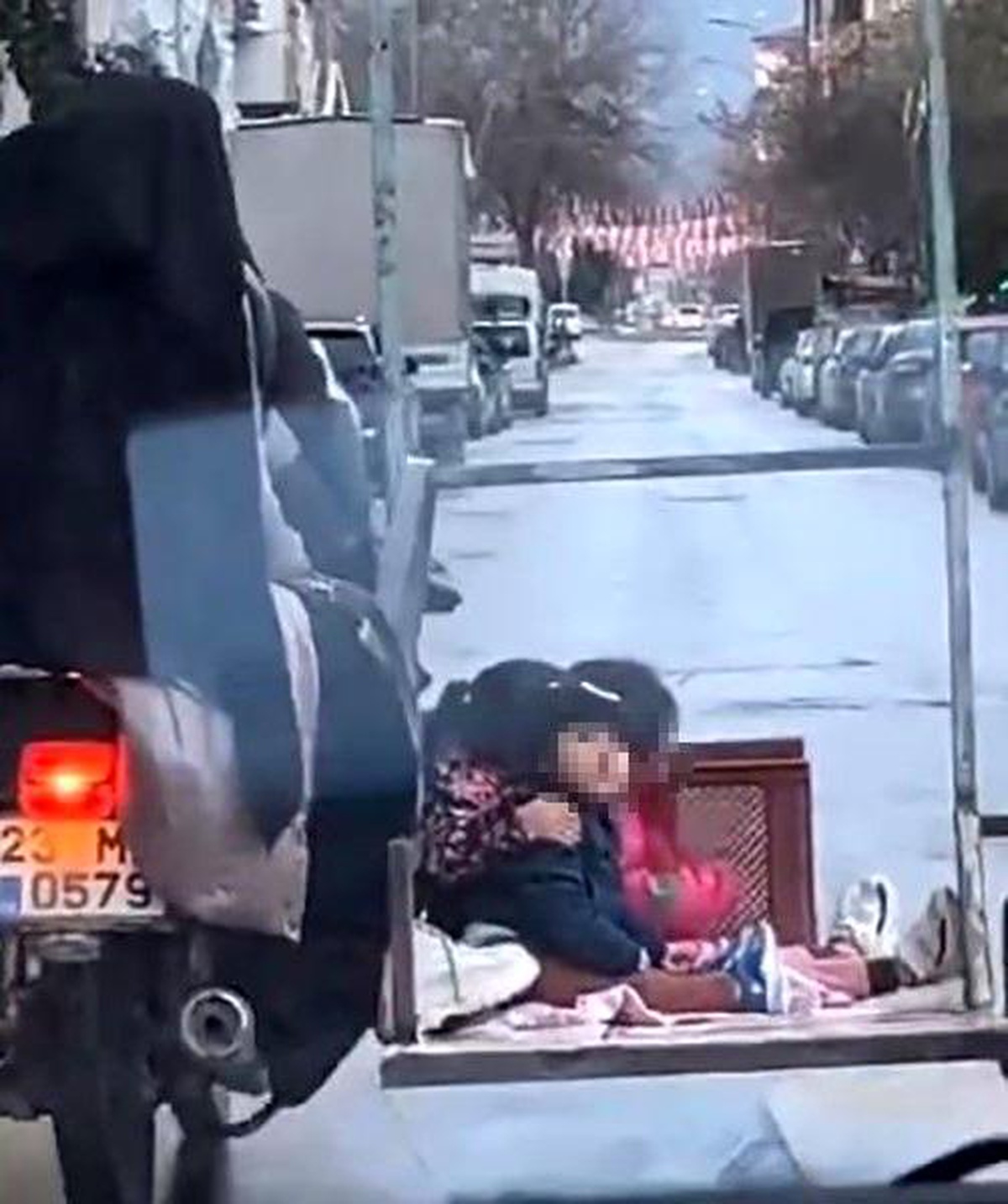 Elazığ\'da Tehlikeli Motosiklet Yolculuğu