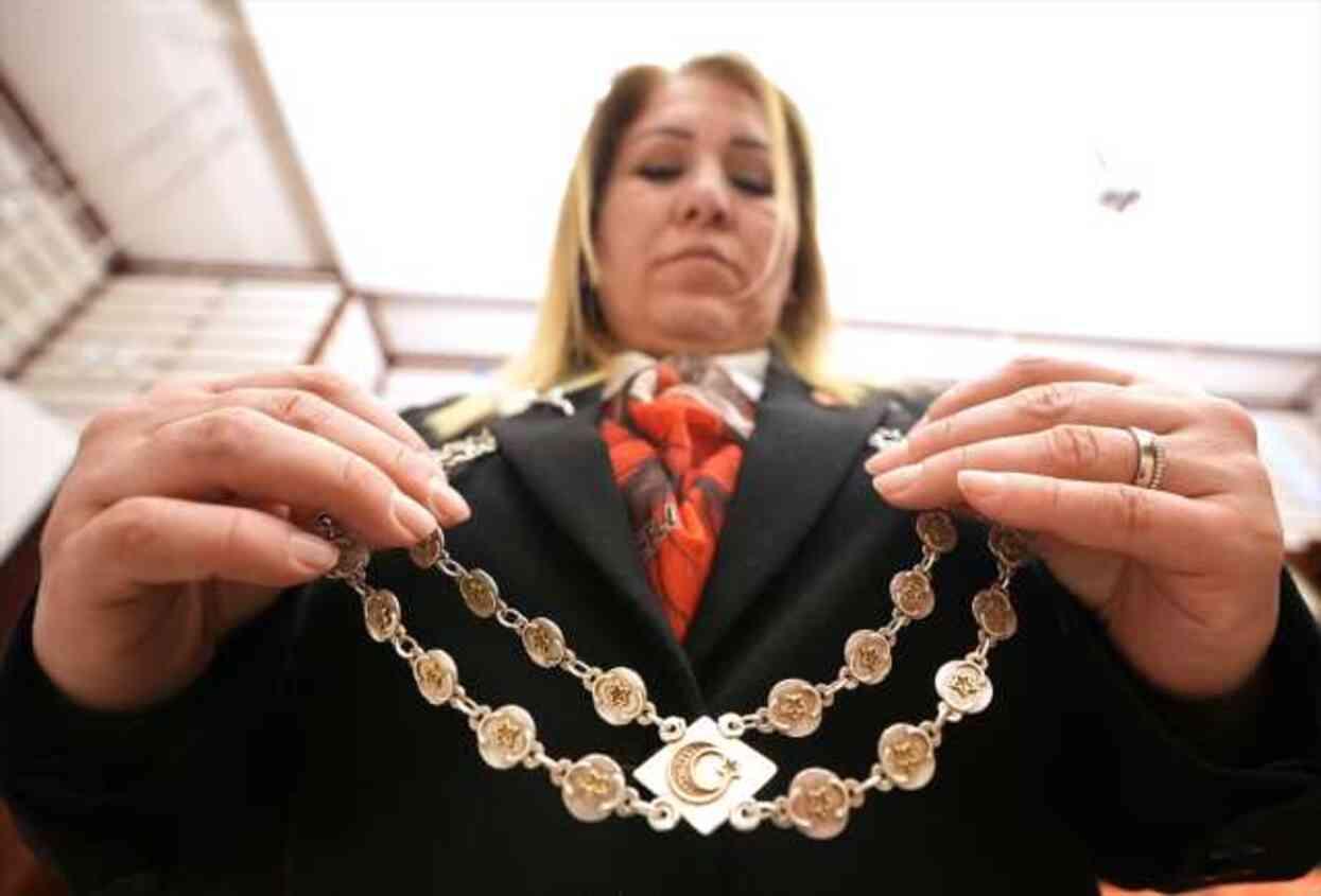 Meclis'in sır küpleri! 2'si kadın 8 kavas, siyasi tarihine yakından tanıklık ediyor Meclis'in sır küpleri! 2'si kadın 8 kavas, siyasi tarihine yakından tanıklık ediyor