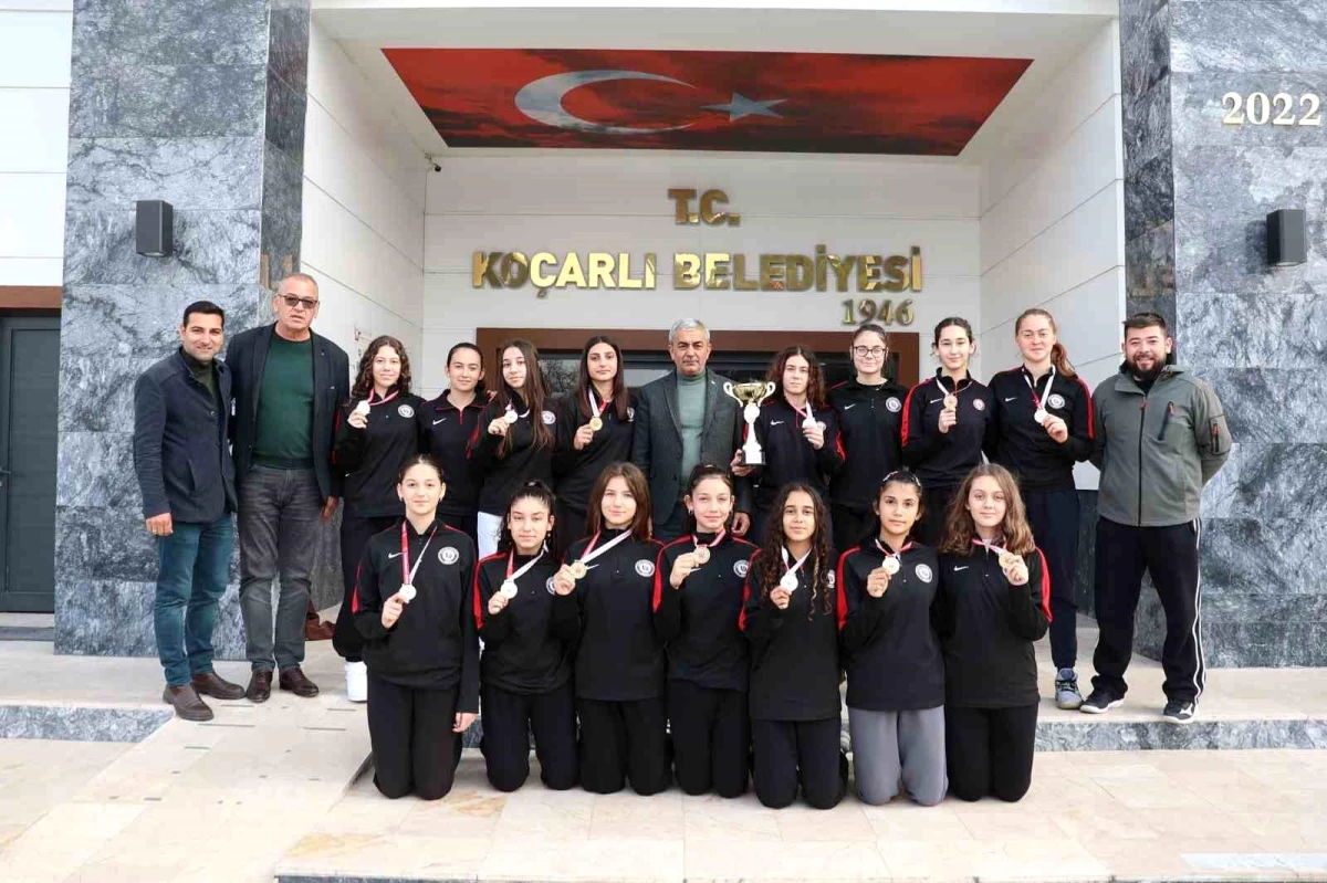 Koçarlı Belediyespor Küçük Kızlar Voleybol Takımı Aydın il birinciliğini kazandı