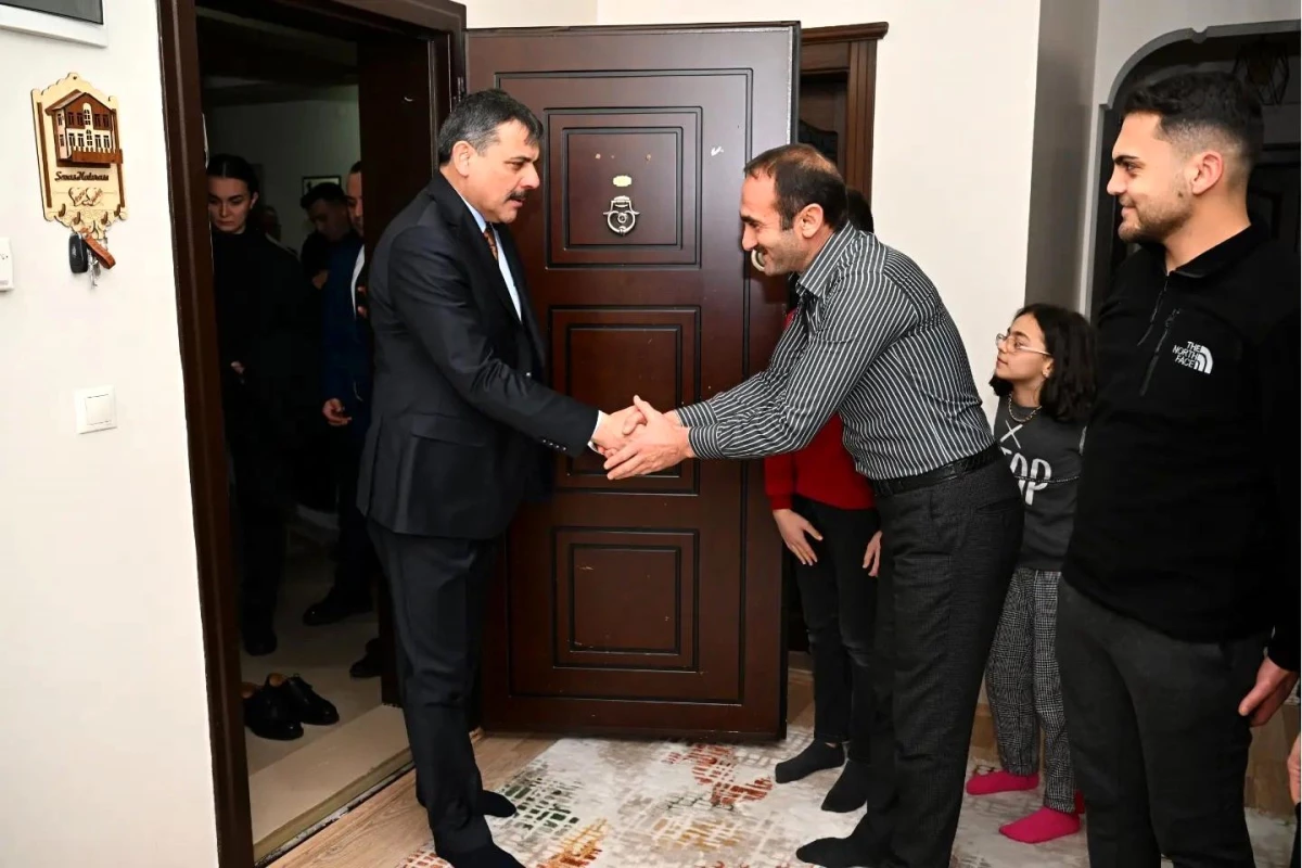 Vali Mustafa Çiftçi, Şehit Piyade Er Sezai Ekşioğlu\'nun ailesini ziyaret etti