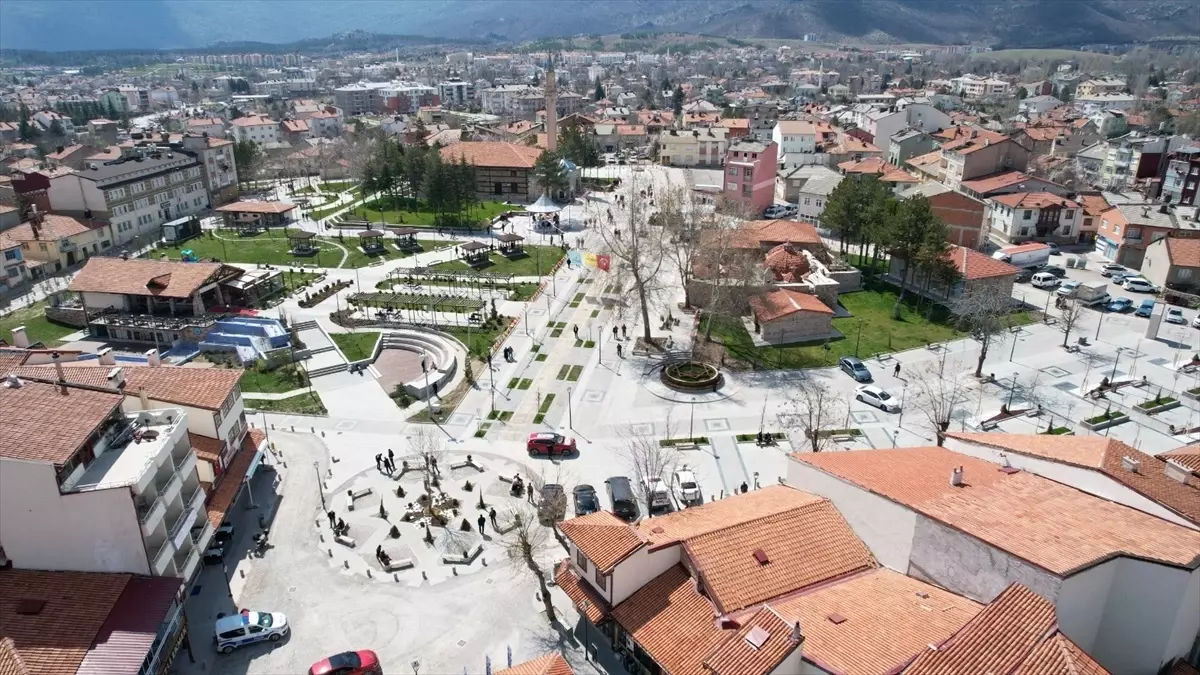 Konya Büyükşehir Belediyesi ile Seydişehir Belediyesi\'nin Tarihi Merkez Seyyid Harun Veli Çevre Düzenlemesi\'nin ikinci etabı açıldı