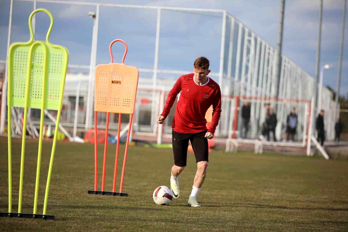 Sivasspor, Fatih Karagümrük maçının hazırlıklarına başladı