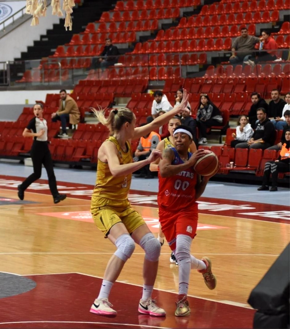 Melikgazi Kayseri Basketbol, evinde BOTAŞ\'a mağlup oldu