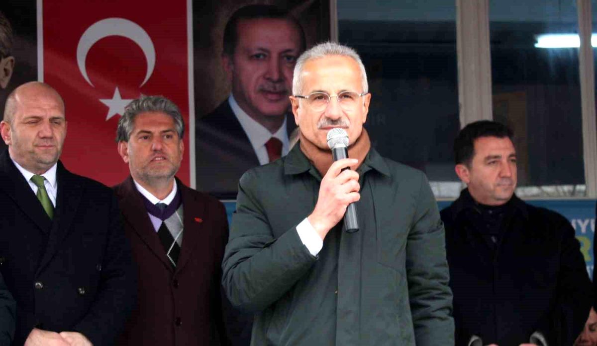 Ulaştırma ve Altyapı Bakanı Bozüyük\'te Seçim Koordinasyon Merkezi Açılışına Katıldı