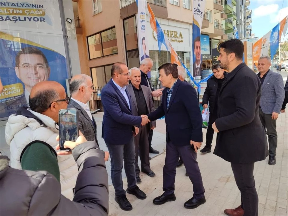 AK Parti Antalya Milletvekili Kemal Çelik Elmalı\'da ziyaretlerde bulundu