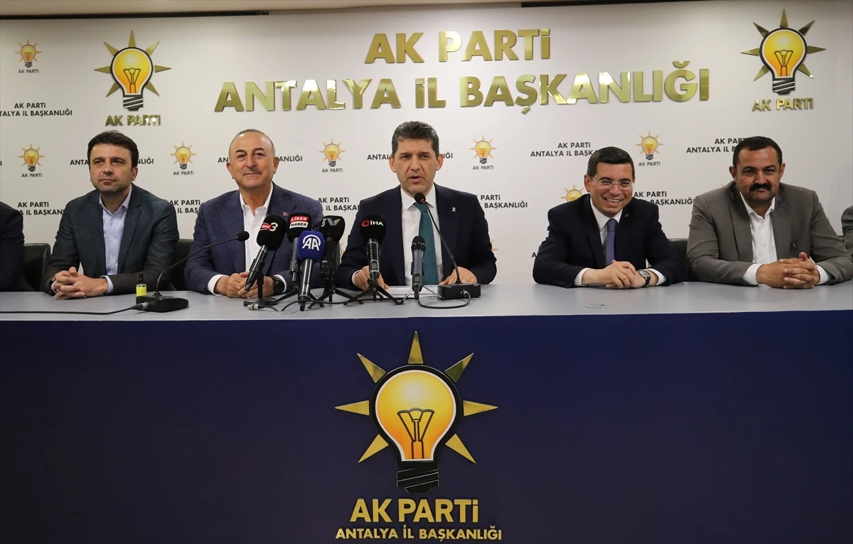 Antalya\'da 7 Bin 841 Kişi AK Parti\'ye Katıldı